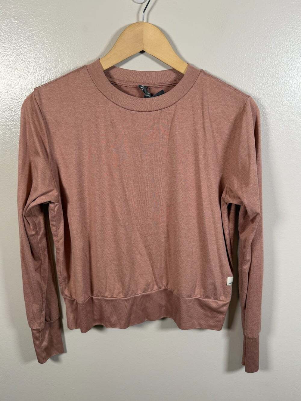 Vuori Daydream Crew Top Size Medium Sedona Brown Lightweight Athletic Workout